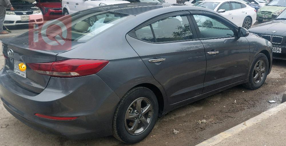 هیۆندای ئەلەنترا